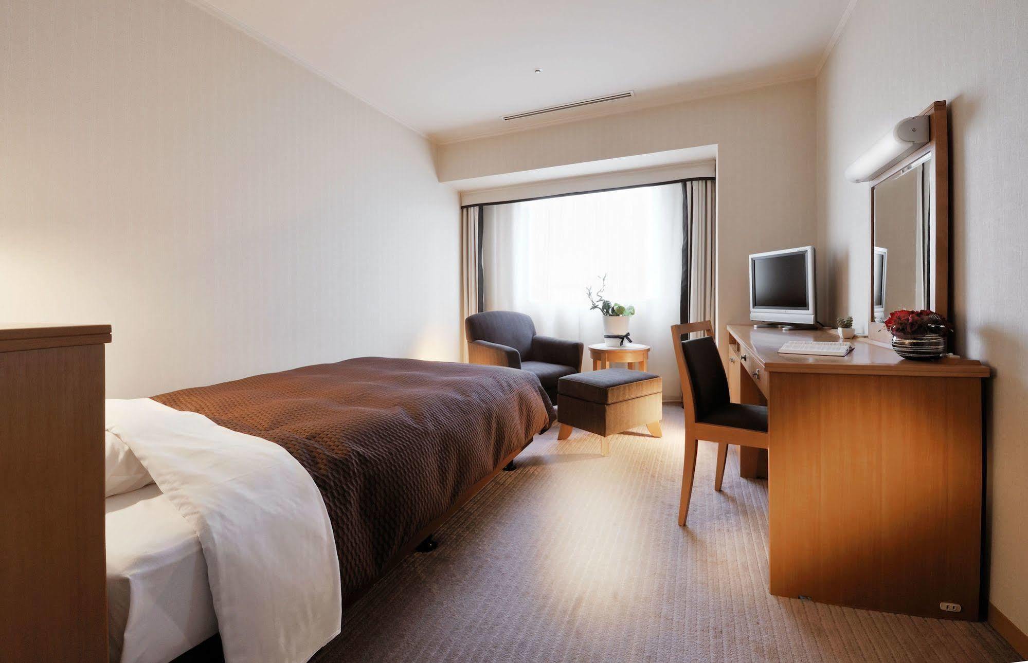 Castle Plaza Hotel Nagoya Exterior photo